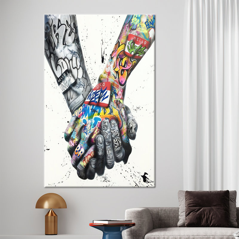 Couple qui se tient la main, peinture d'art graffiti, H 93 po x l 39 po x P 0,78 po, Toile tendue