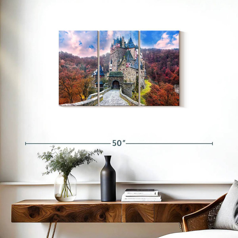 Lilie Castle, 20" H x 33" W