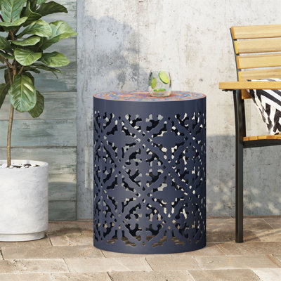 Charmante table d'appoint d'extérieur au design élégant et durable