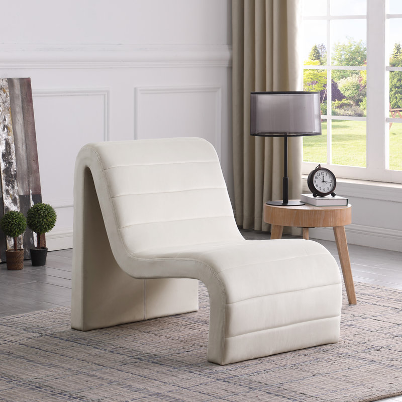 Chaise d'appoint 26,5 po en velours capitonné, Velours crème