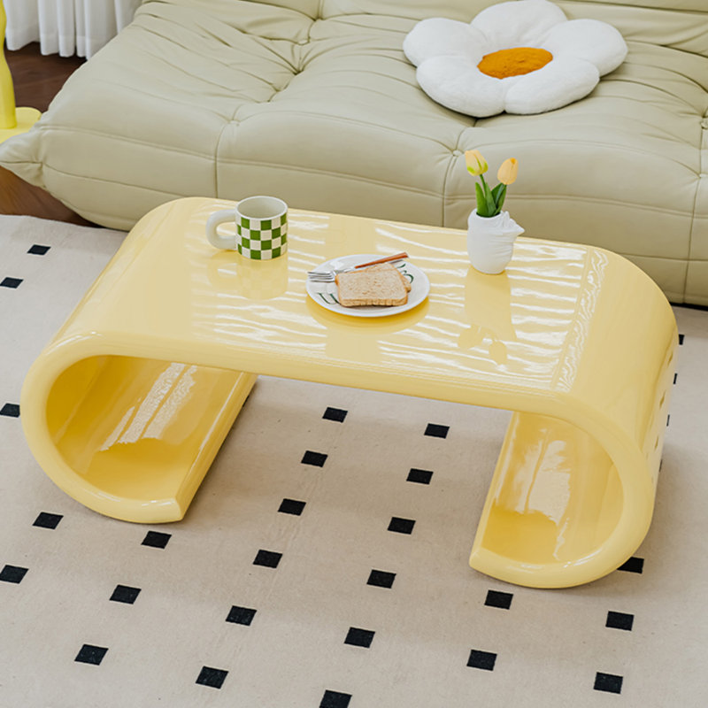 Table de bout crème omelette, H 14,96 po x L 41,33 po x l 19,68 po