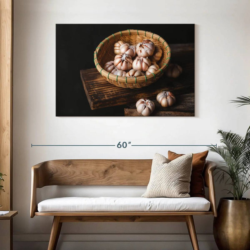 Yarlin Garlic, 30" H x 45" W