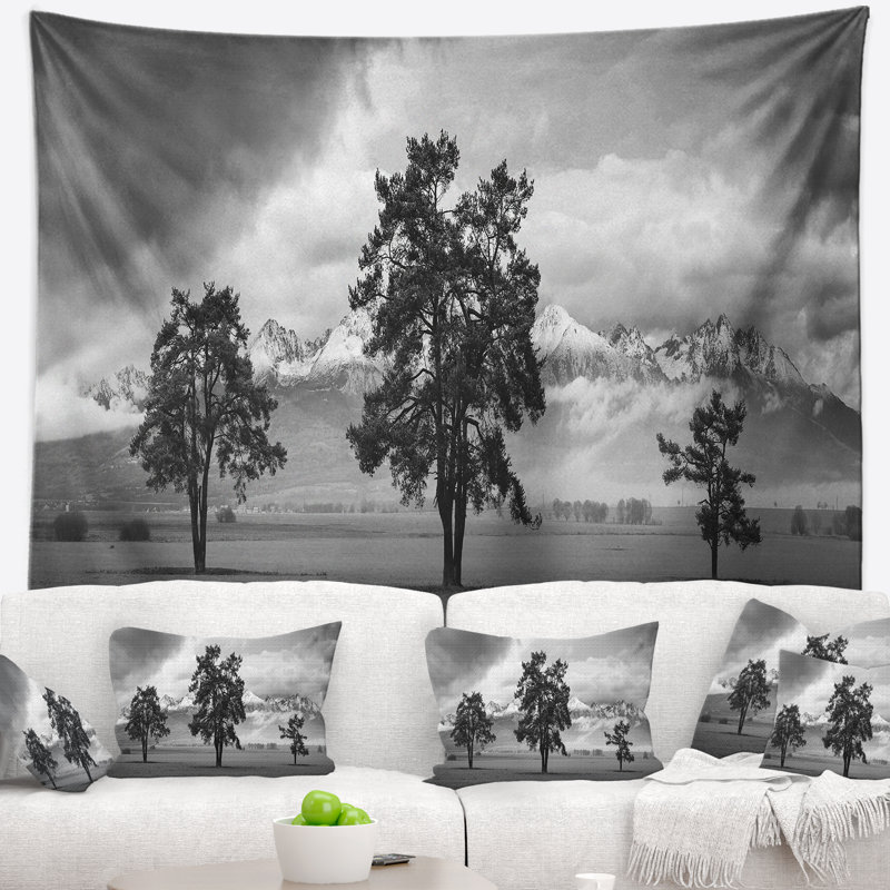 Paysage avec trois arbres devant une tapisserie, H 50 po x l 60 po
