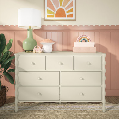 Jenny Lind 7-Drawer Spindle Dresser