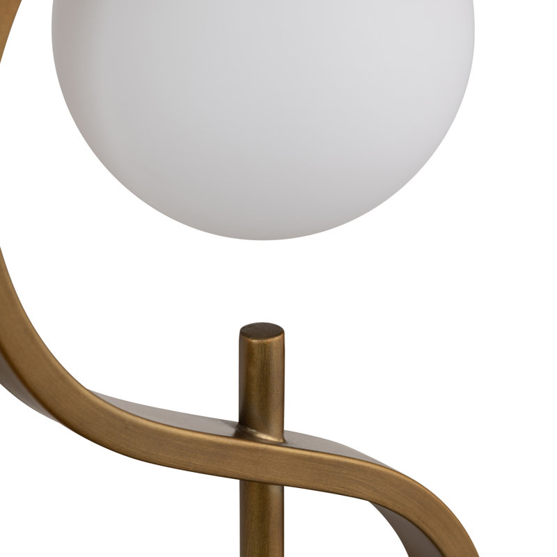 Lampe de table en métal