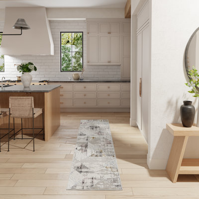 Betzi Geometric Indoor Rug
