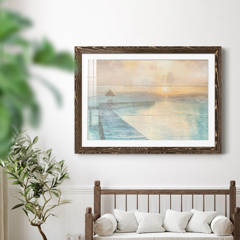 «Gather at the Beach» - Peinture encadrée, H 24 po x l 18 po x P 1,5 po, Encadré de bois de noyer