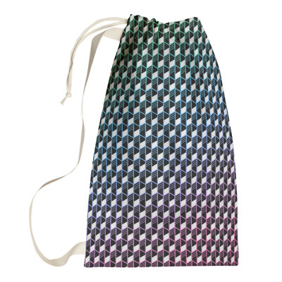 Sac à linge à rayures géométriques