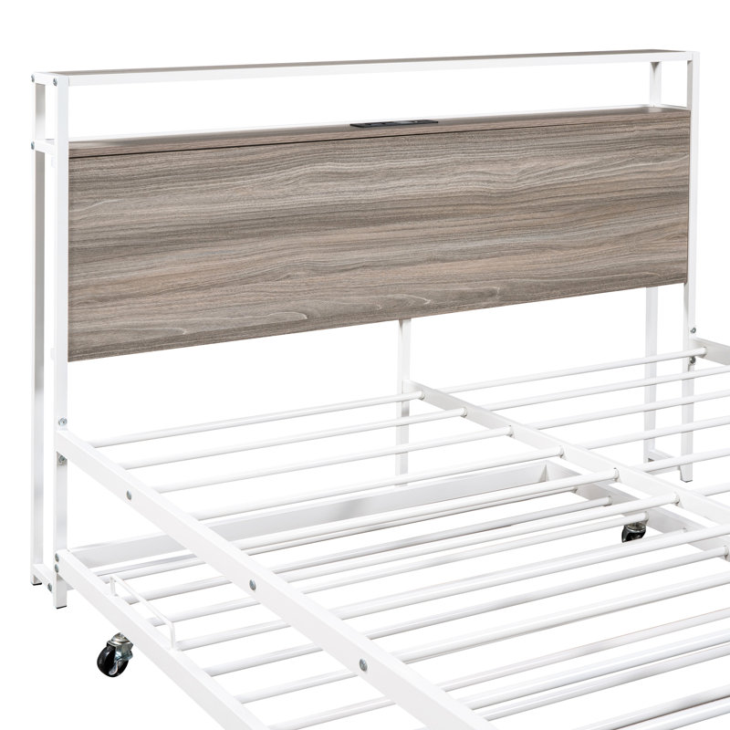 Lit double en métal avec lit gigogne, support et lattes en blanc. Attrayant. Aucun sommier tapissier requis pour le lit gigogne de la chambre à coucher. Finition blanche. Prise en charge. Attrait rustique moderne. Stable, requis. Extra