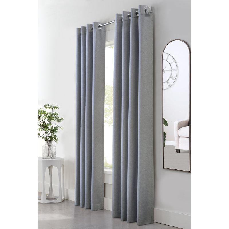 Panneau de rideau simple semi-diaphane avec œillets Darylann, Gris, l 52" x L 84"