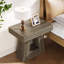 Table de chevet moderne à 2 niveaux avec base trapézoïdale, table de chevet à finition grain de bois-580677795