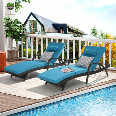Ensemble de 2 chaises longues d'extérieur en osier avec coussins, chaise longue inclinable en osier
