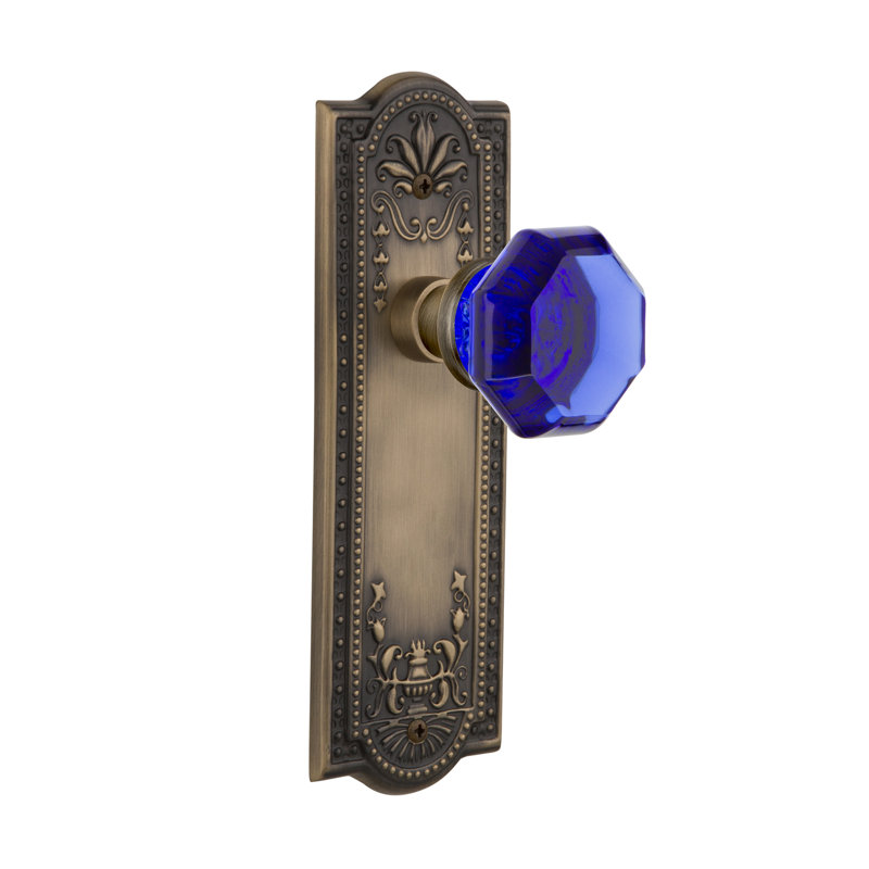 Plaque Meadows avec bouton de porte Waldorf Cobalt, Laiton antique, 2 3/8 po