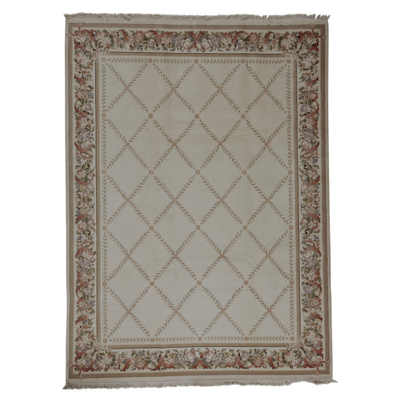 Hand Knotted Area Rug in Ivory
