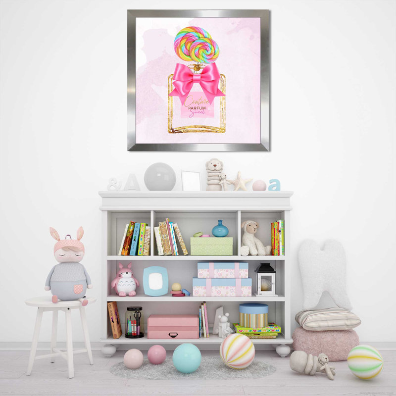 Sweet Perfume (Square) par By Jodi - impression, Encadrement argenté, H 37,5 po x l 37,5 po x P 1 po