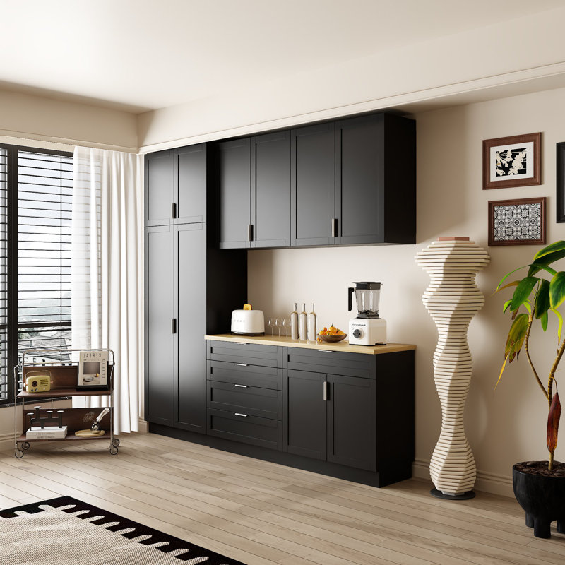 Garde-manger avec design moderne et rangement solide