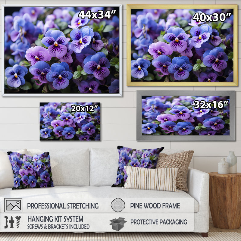 «Purple Pansies Field Vibrant» sur toile, H 34 po x l 44 po x P 1,5 po, Cadre flottant blanc