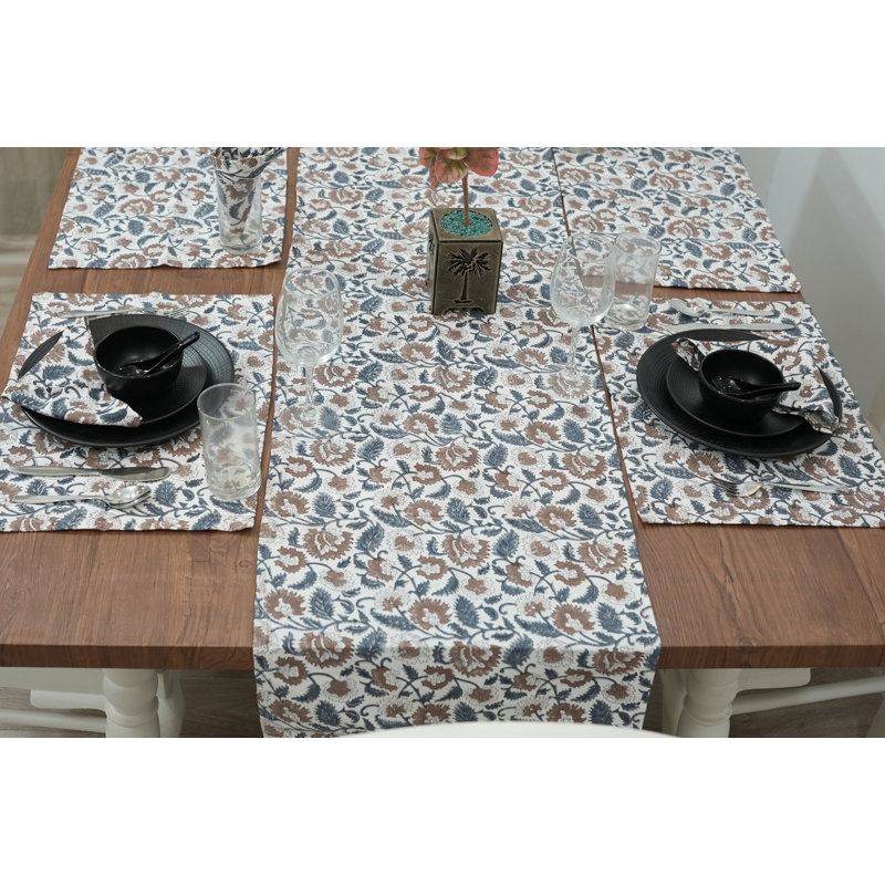 Chemin de table Red Barrel Studio®, style de salle à manger, mandakini, bleu, Rectangle 10 po