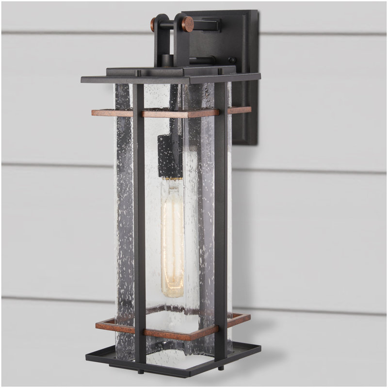 Lanterne murale d'extérieur Plaisance, H 18,25 po x l 6,5 po x P 7,75 po