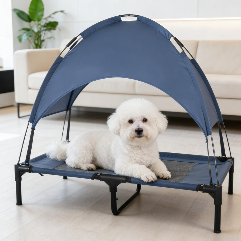 Lit pour chien respirant avec auvent, conception surélevée pour le confort, structure en acier léger, petits animaux de compagnie adaptés, lit de camp portatif noir, filet, abat-jour pour chien, chiens de moins de 66 lb, cadre