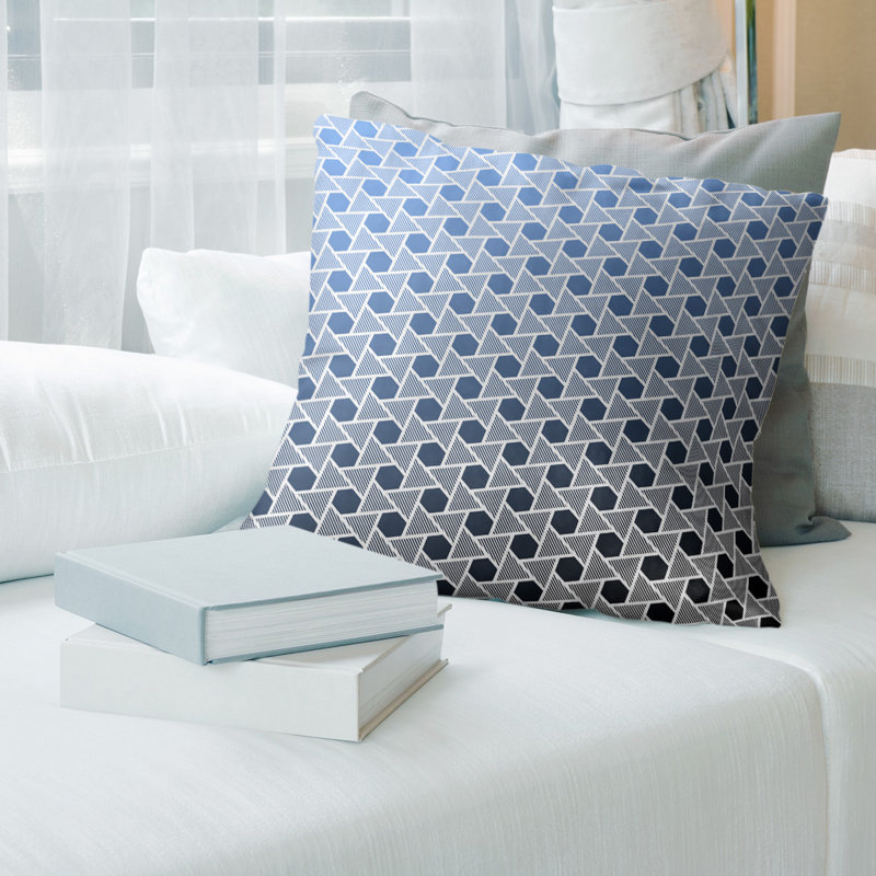 Housse de coussin Rainbow Hexagons and Triangles, 14 po x 14 po, Duvet synthétique, Noir / Bleu