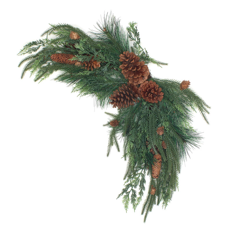 Drapeaux de coin en pin mélangé 26 po National Tree Company