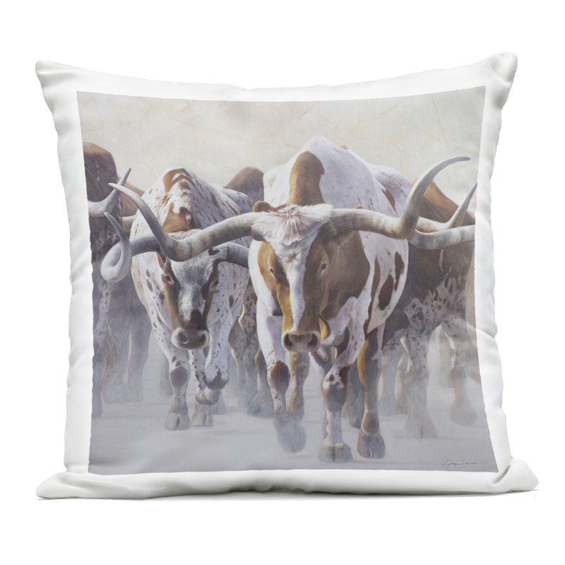 Coussin extérieur Herd of Longhorns on Ranch, par James Corwin