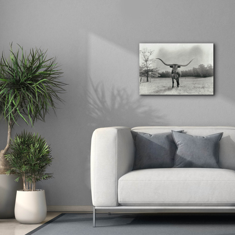 Art mural sur toile Epic Graffiti «Longhorn Backlit Aged» par Nathan Larson, H 18 po x l 26 po x P 0,75 po