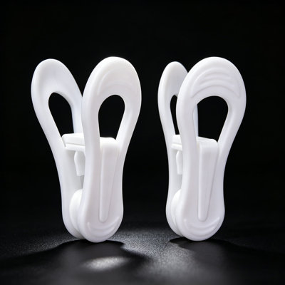 Paquet de 50 pinces en plastique multi-usages, pinces grises pour velours et cintres en plastique, conception robuste et coulissante pour organiser des pantalons, des jupes et des vêtements pour enfants