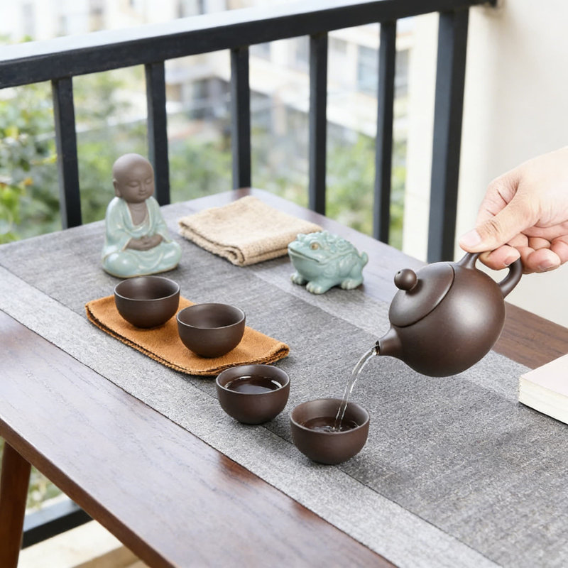 Ensemble complet de thé de voyage en céramique fait à la main - Comprend une théière en porcelaine, 4 tasses à thé, un pot à thé, un tapis de thé et un sac de transport portable pour la préparation du thé traditionnel chinois