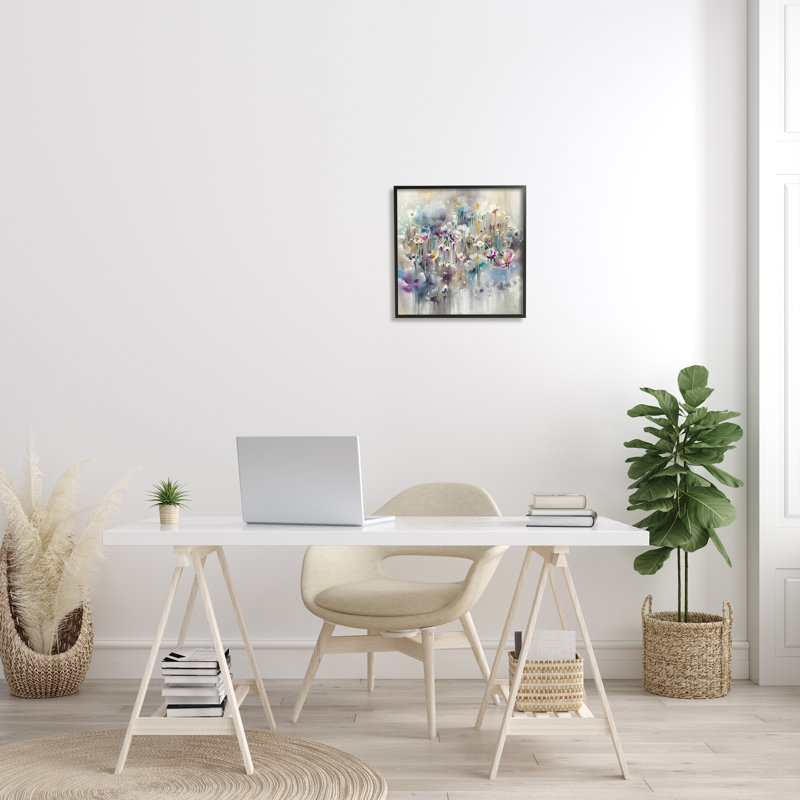Doux champ floral arrondi - impression, Giclée encadrée noir minuit, H 17 po x l 17 po x P 1,5 po