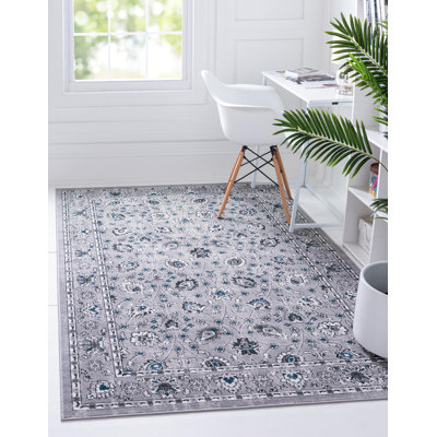 Clevinger Floral Indoor Rug