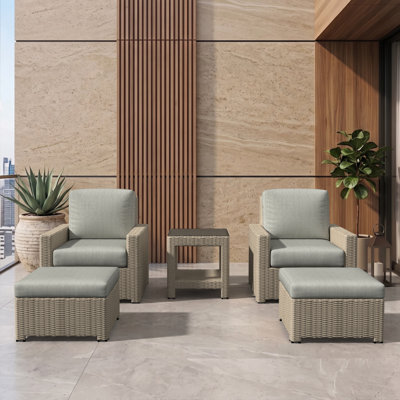 Ensemble de mobilier d'extérieur en osier avec coussins Sunbrella Henri