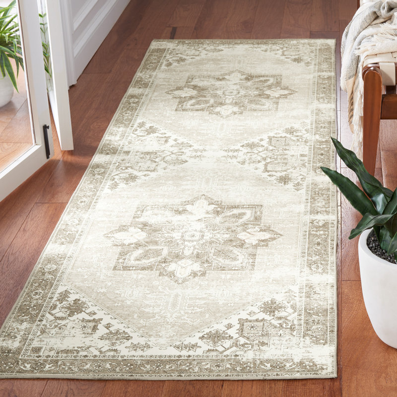 Tapis oriental sauge / ivoire Delvecchio, Tapis de couloir 2 pi 6 po x 10 pi