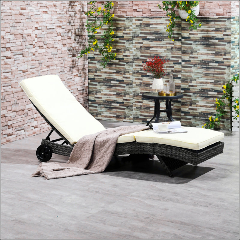 Chaise longue en osier