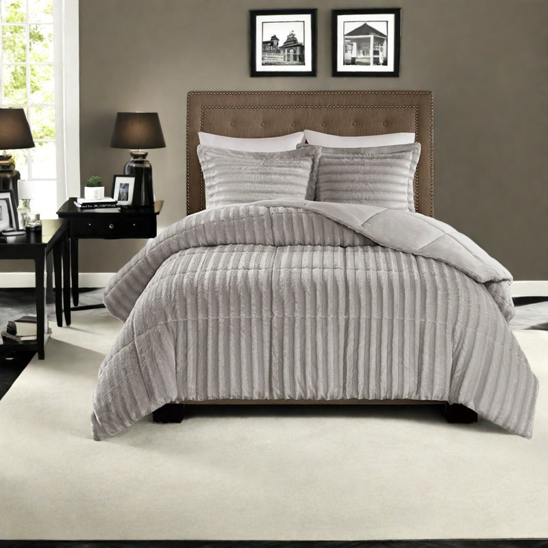 Luxurious Faux Fur Bedding Sets, Hypoallergenic Polyester, Glamorous Home Style