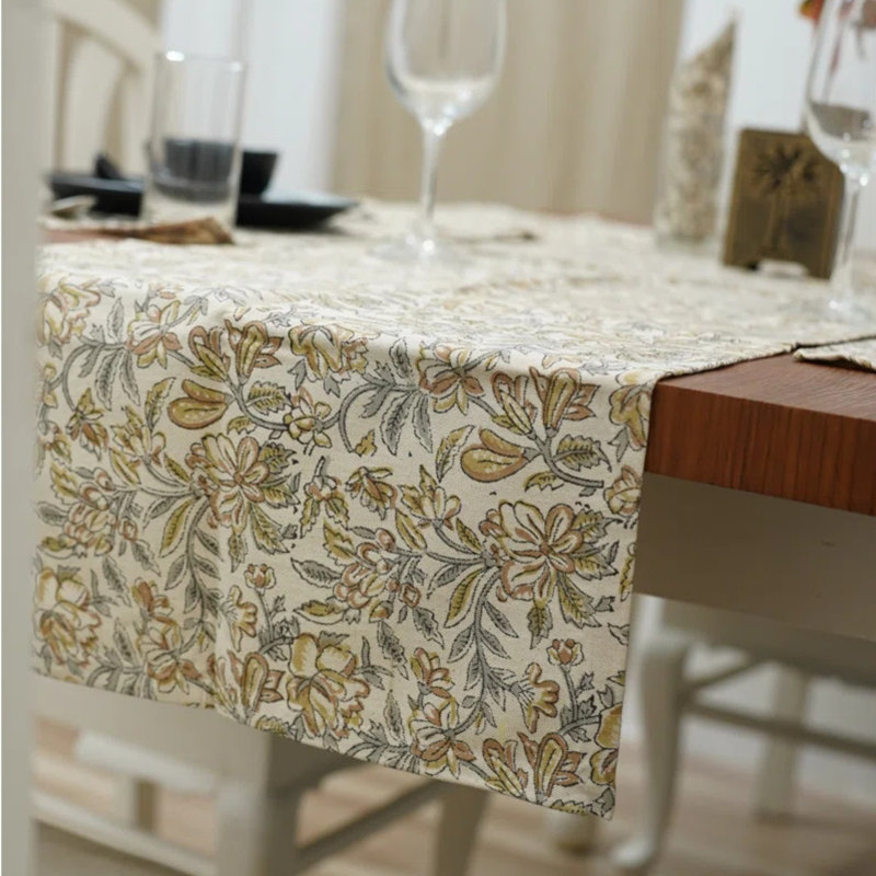 Chemin de table Red Barrel Studio® Heritage, Kudrat, gris, Rectangle 11 po