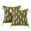 Housse de coussin décorative brodée avec motif sapin de Noël 18 x 18 pouces avec pompons-135820709