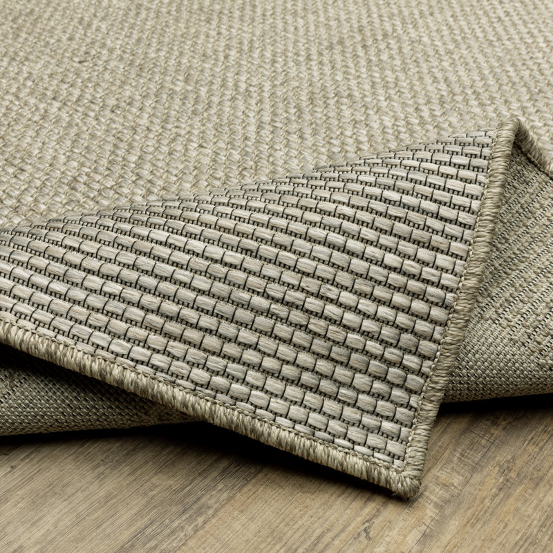 Tapis intérieur / extérieur en polypropylène tissé à la machine en brun clair / gris, Rectangle 6 pi 7 po x 9 pi 2 po
