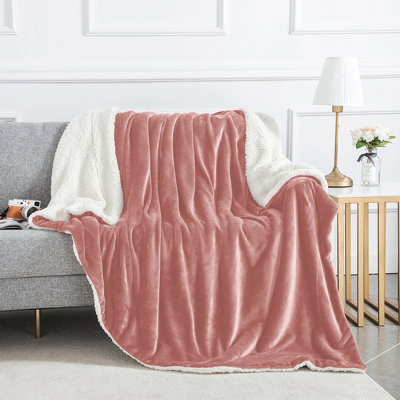 Super Soft Sherpa Fleece Blanket – Reversible Cozy Throw, 240 GSM
