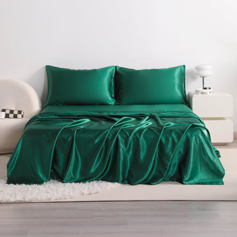 Luxury 4-Piece Satin Sheet Set - Satin Bedding Set, Dark Green, Queen Bedspread + 4 Additional Pieces