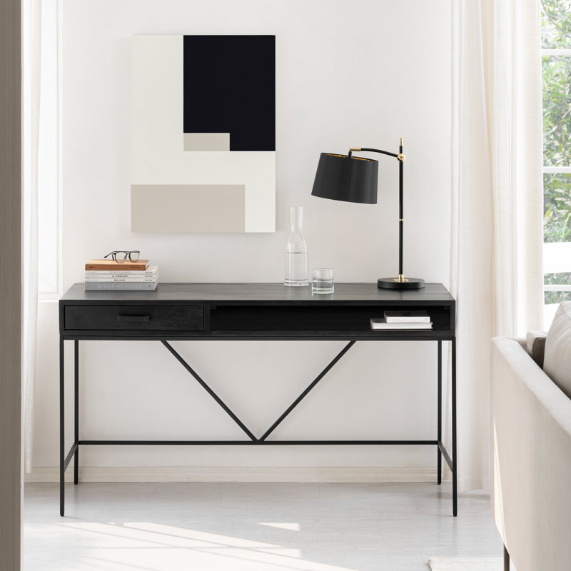 Bureau Ivywood, Noir