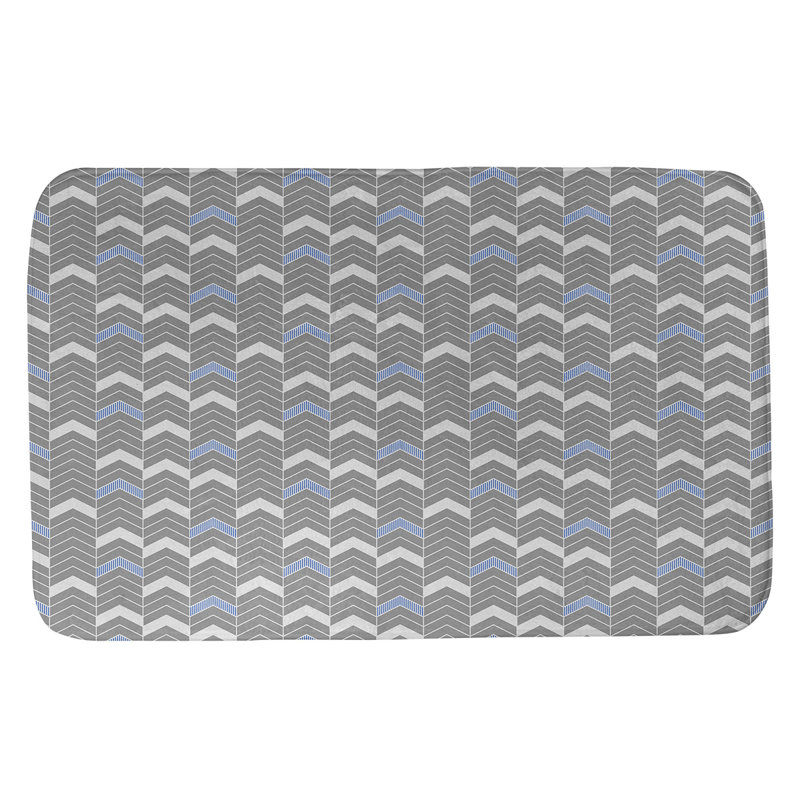 Tapis pour salle de bain lineed chevrons Stephenie, l 17 po x L 24 po, Bleu
