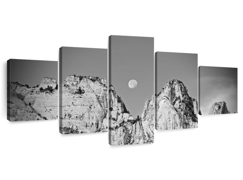 Utah Moonrise BW