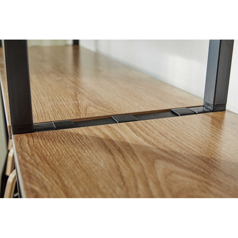 Lasseter Manufactured Wood Closet System