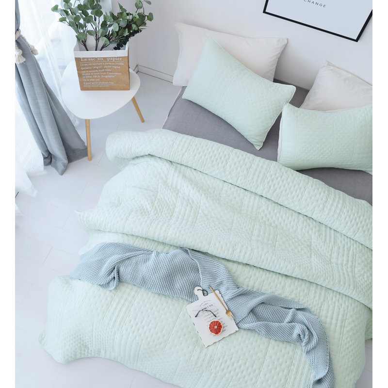 Heat Pressed Polyester Quilt, Single Quilt + 2 Shams, Milky Green/Sheer Pink