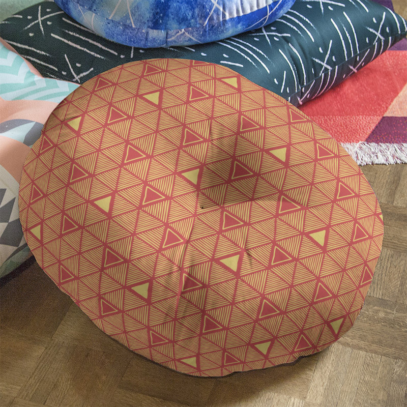 Coussin de sol classique à motif de triangles dessinés à la main, 26 po x 26 po, Rouge/jaune