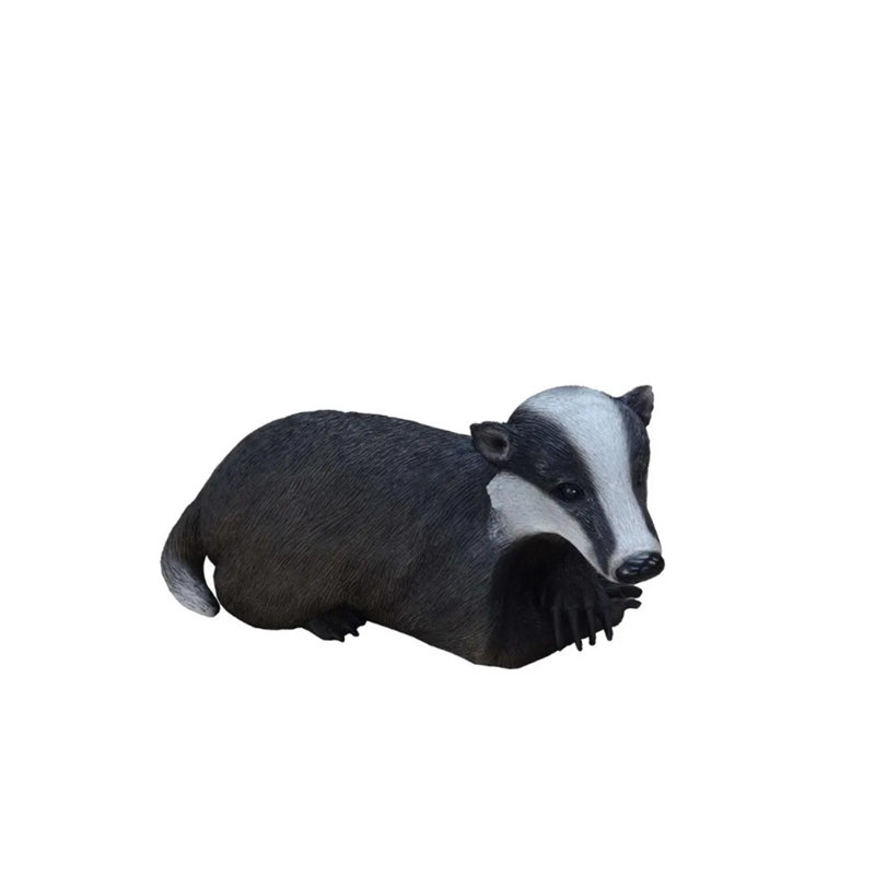 Badger portant une statue grandeur nature