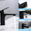 Robinet de lavabo de salle de bain à poignée simple - noir mat, fabrication en laiton, installation de trous, conception moderne, robinet en céramique, robinet noir à température d'eau réglable, fabriqué, installation, style, froid et chaud-121598724