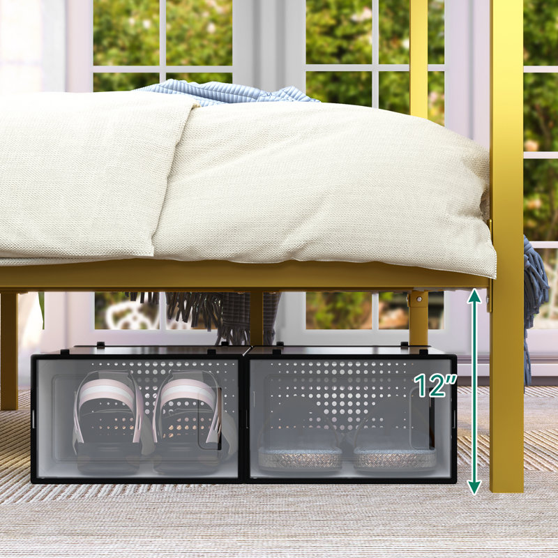 Kyvin Canopy Bed, Queen, Gold